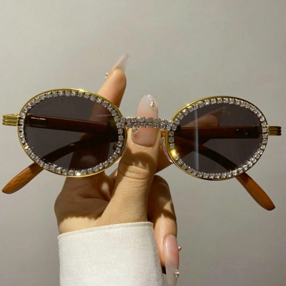 New Arrival Sunglasses “Leave the Door Open”🕶️